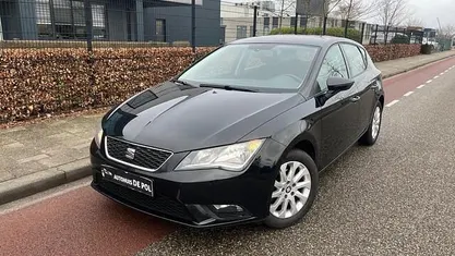 Occasion Seat Leon 125 PK (91 kW) 2015 Zwart (metallic) Hatchback