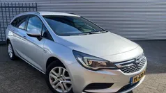 Grijs Gebruikt 2017 Opel Astra Edition Stationwagen | € 7.475 (Eerlijke prijs)
