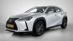 Grijs Gebruikt 2021 Lexus UX 250h Business Edition SUV | € 28.950 (Eerlijke prijs)
