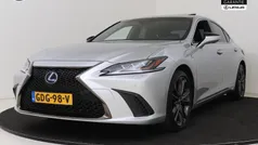 Grijs Gebruikt 2020 Lexus ES300H Sport Line Sedan | € 42.450 (Super prijs)
