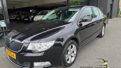 Zwart Gebruikt 2012 Skoda Superb Business Line Hatchback | € 5.950 (Eerlijke prijs)