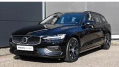 Zwart Gebruikt 2021 Volvo V60 Momentum Stationwagen | € 28.950 (Eerlijke prijs)