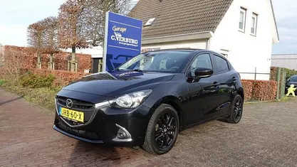 Zwart (metallic) Gebruikt 2019 Mazda 2 Hatchback | € 12.950 (Eerlijke prijs)