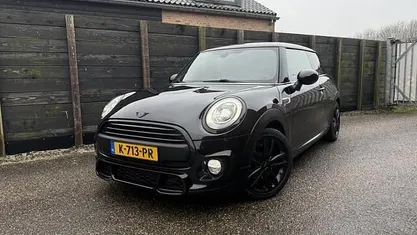 Zwart (metallic) Gebruikt 2017 Mini John Cooper Works Business Hatchback | € 12.450 (Eerlijke prijs)