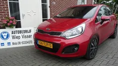 Rood Gebruikt 2012 Kia Rio Hatchback | € 3.995 (Eerlijke prijs)