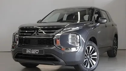 Gebruikt 2025 Mitsubishi Outlander P-HEV SUV | € 49.675 (Eerlijke prijs)