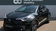 Zwart, metallic lak Gebruikt 2019 Toyota C-HR Executive SUV | € 21.950 (Eerlijke prijs)