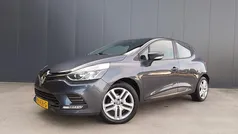 Grijs Gebruikt 2017 Renault Clio IV Zen Hatchback | € 7.445 (Eerlijke prijs)
