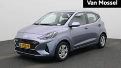 Blauw Gebruikt 2024 Hyundai i10 Premium Hatchback | € 16.440 (Eerlijke prijs)