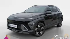 Abyss black metallic (a2b) Gebruikt 2025 Hyundai Kona Comfort SUV | € 29.840 (Eerlijke prijs)