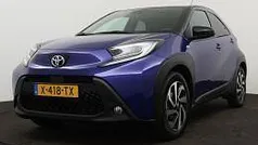 Blauw metallic Gebruikt 2024 Toyota Aygo Pulse Hatchback | € 20.945 (Eerlijke prijs)