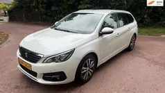 Wit Gebruikt 2020 Peugeot 308 Allure Hatchback | € 10.249 (Super prijs)