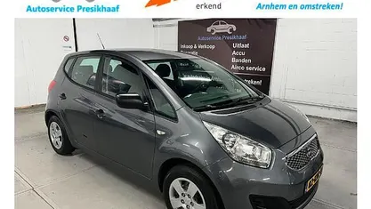 Grijs (metallic) Gebruikt 2010 Kia Venga Hatchback | € 5.495 (Eerlijke prijs)
