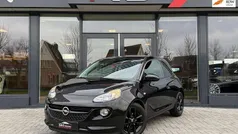 Zwart, metallic lak Gebruikt 2019 Opel Adam Hatchback | € 11.450 (Eerlijke prijs)