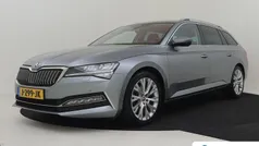 Grijs Gebruikt 2020 Skoda Superb Business Line Stationwagen | € 23.945 (Goede deal)