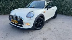 Gebruikt 2017 Mini Cooper Business Hatchback | € 9.400 (Super prijs)