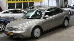 Gebruikt 2002 Ford Mondeo Sedan | € 944 (Eerlijke prijs)