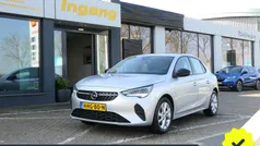 Grijs, metallic lak Gebruikt 2023 Opel Corsa Edition Hatchback | € 16.990 (Eerlijke prijs)
