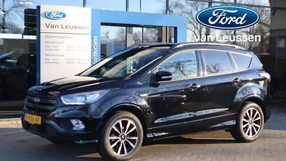 Zwart Gebruikt 2018 Ford Kuga ST-Line SUV | € 15.900 (Eerlijke prijs)