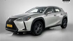 Grijs Gebruikt 2022 Lexus UX 250h Luxury Line SUV | € 33.950 (Eerlijke prijs)