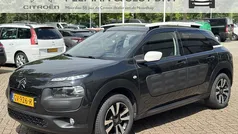 Zwart Gebruikt 2015 Citroën C4 Cactus PureTech Hatchback | € 8.750 (Eerlijke prijs)