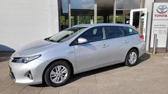 Grijs Gebruikt 2013 Toyota Auris Touring Sports Stationwagen | € 12.995 (Eerlijke prijs)