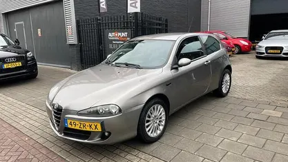 Occasion Alfa Romeo 147 Business 105 PK (77 kW) 2008 Hatchback