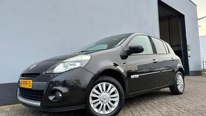 Occasion 2011 Renault Clio R.S. Collection Hatchback | € 3.950 (Eerlijke prijs)