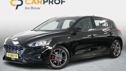 Zwart Occasion 2018 Ford Focus ST-Line Hatchback | € 13.900 (Eerlijke prijs)