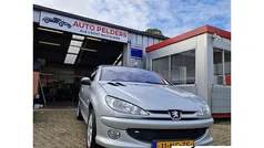 Grijs Gebruikt 2003 Peugeot 206 CC Cabriolet | € 1.995 (Eerlijke prijs)