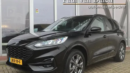 Zwart (metallic) Gebruikt 2022 Ford Kuga ST-Line SUV | € 24.900 (Eerlijke prijs)