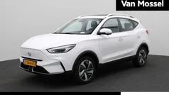 Wit Gebruikt 2023 MG ZS Luxury Sedan | € 21.444 (Eerlijke prijs)