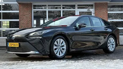 Zwart Gebruikt 2021 Toyota Mirai Sedan | € 19.950 (Goede deal)