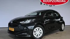 Zwart Gebruikt 2021 Toyota Yaris Active Hatchback | € 14.940 (Goede deal)