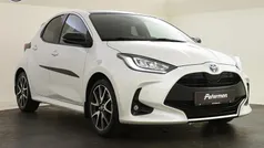 Wit Gebruikt 2022 Toyota Yaris Executive Hatchback | € 22.899 (Eerlijke prijs)