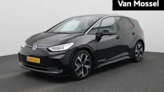 Zwart Gebruikt 2024 VW ID.3 Pro Hatchback | € 32.900 (Eerlijke prijs)