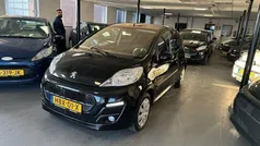 Zwart Gebruikt 2013 Peugeot 107 Access Hatchback | € 3.199 (Eerlijke prijs)