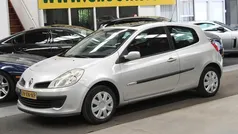 Gebruikt 2007 Renault Clio II Rip Curl Hatchback | € 1.744 (Eerlijke prijs)