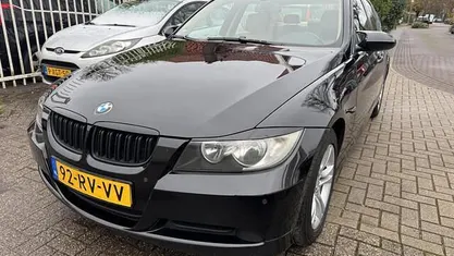 Zwart Gebruikt 2005 BMW 318 Sedan | € 4.950 (Eerlijke prijs)