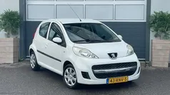 Wit Gebruikt 2011 Peugeot 107 Hatchback | € 3.950 (Eerlijke prijs)