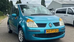 Blauw Gebruikt 2004 Renault Modus Dynamique MPV | € 1.850 (Eerlijke prijs)