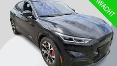 Zwart Gebruikt 2024 Ford Mustang Mach-E Premium SUV | € 41.700 (Eerlijke prijs)