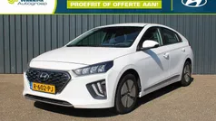 Wit Gebruikt 2022 Hyundai Ioniq Comfort Sedan | € 22.435 (Eerlijke prijs)
