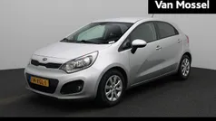 Grijs Gebruikt 2012 Kia Rio Hatchback | € 7.900 (Eerlijke prijs)
