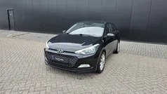 Zwart Gebruikt 2015 Hyundai i20 Comfort Hatchback | € 5.995 (Eerlijke prijs)