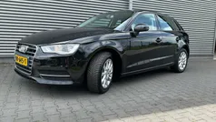 Zwart Gebruikt 2015 Audi A3 Sportback Attraction Hatchback | € 13.950 (Eerlijke prijs)