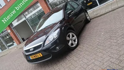 Zwart Occasion 2010 Ford Focus Hatchback | € 2.950 (Eerlijke prijs)