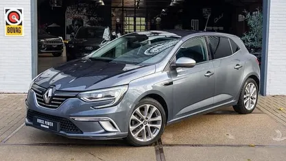 Grijs (metallic) Gebruikt 2016 Renault Mégane GT Line GT-Line Hatchback | € 12.450 (Eerlijke prijs)