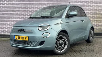 Blauw Gebruikt 2021 Fiat 500e Icon Hatchback | € 14.894 (Eerlijke prijs)