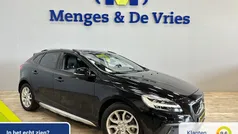 Zwart Gebruikt 2020 Volvo V40 CC Stationwagen | € 20.890 (Eerlijke prijs)